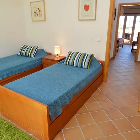 Casa Vermelho Apartment Amoreira (Leiria)
