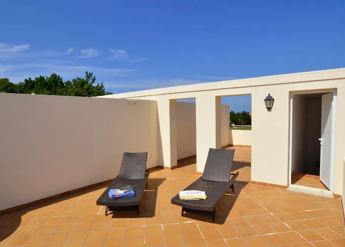 Апартаменты Casa Vermelho Amoreira (Leiria)