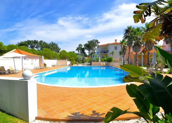 Апартаменты Casa Vermelho Amoreira (Leiria)